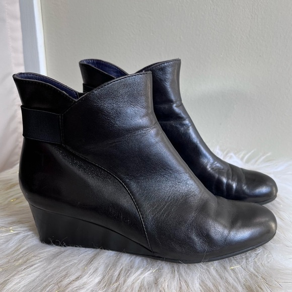Vaneli black faux leather boots shoes size 9.5M - Picture 1 of 16